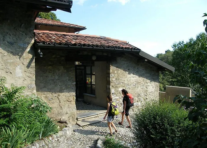 Hostel Cascina Respau Como